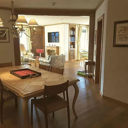 Apartment In 5 Stelle